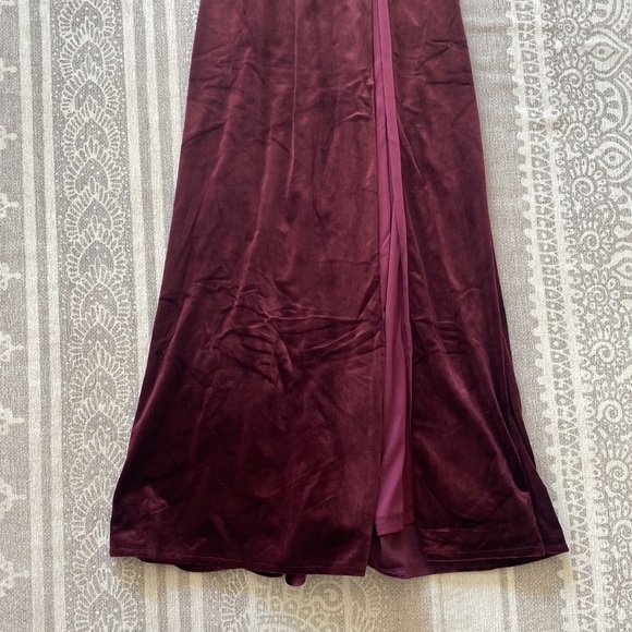 Lulu's Burgundy Velvet Maxi Dress - Picture 6 of 11